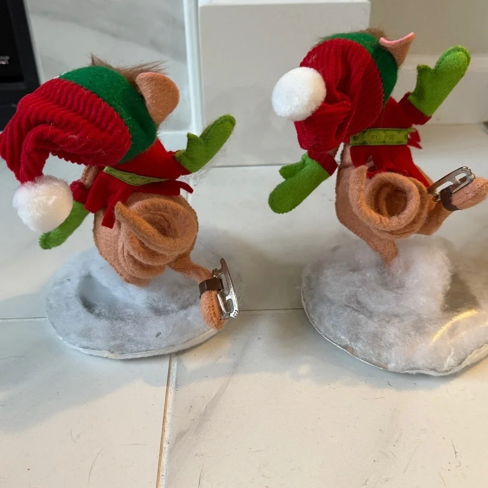 Set of 2 Annalee Mobilitee Dolls ice skating mice figurines